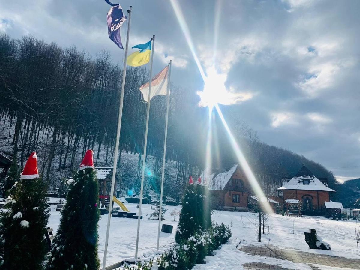Chalet Vedmezhe Поляна Экстерьер фото