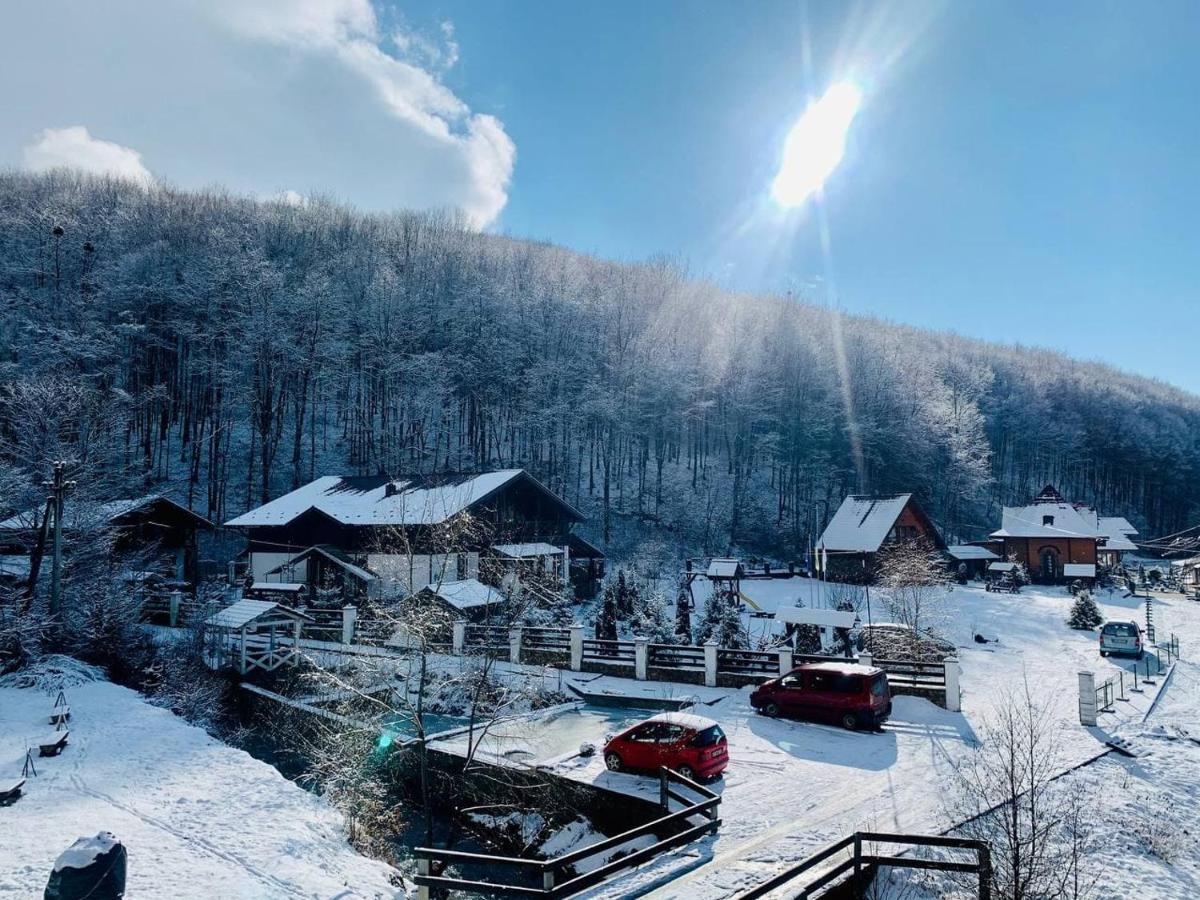 Chalet Vedmezhe Поляна Экстерьер фото